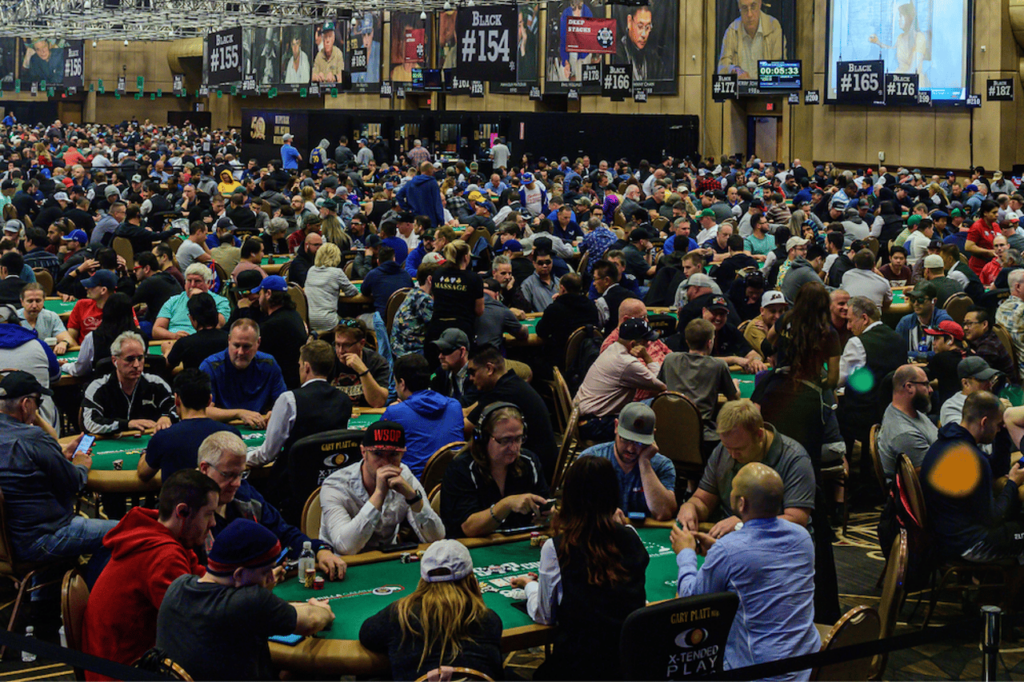 biggestfieldsizesinpokerhistory1200x800f9aea8a546b44e589bbd579efad7f719